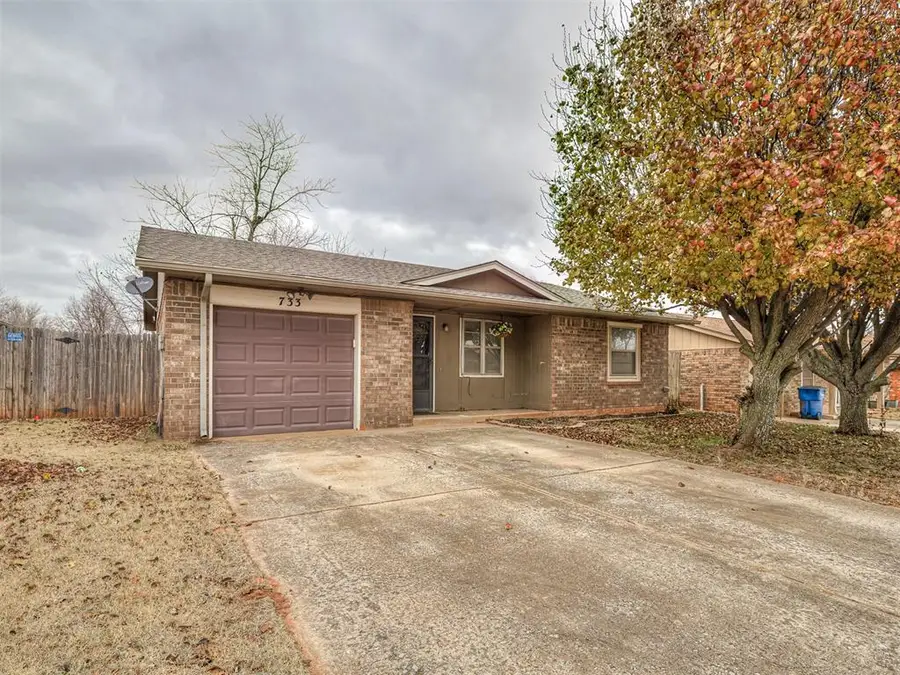 733 W Perry Drive, Mustang, OK 73064 - Image #2