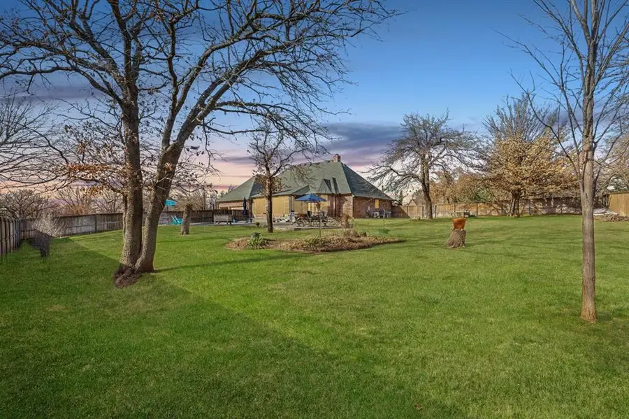 23380 Hunters Spring Drive, Edmond, OK 73025 - Image #3