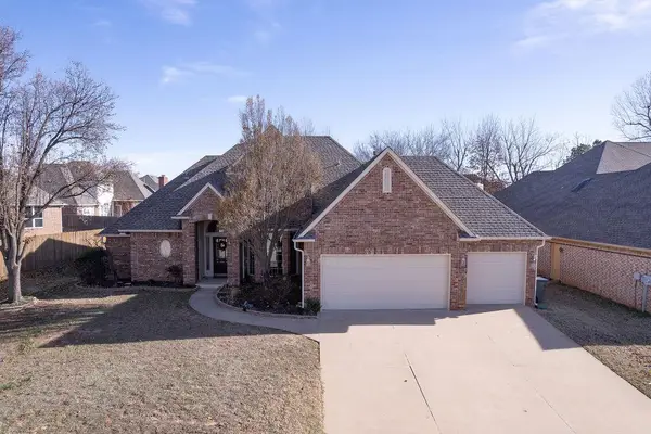 2416 Glen Hollow Road, Edmond, OK 73034