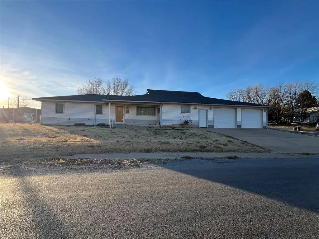602 Sheridan Avenue, Fort Supply, OK 73841 - Image #1