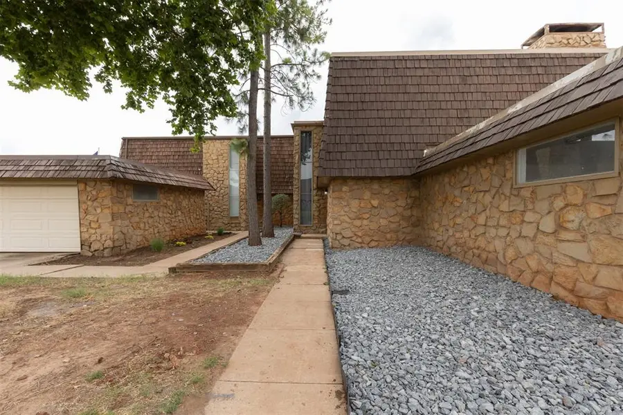 12508 Green Valley Drive, Oklahoma City, OK 73120 - Image #3