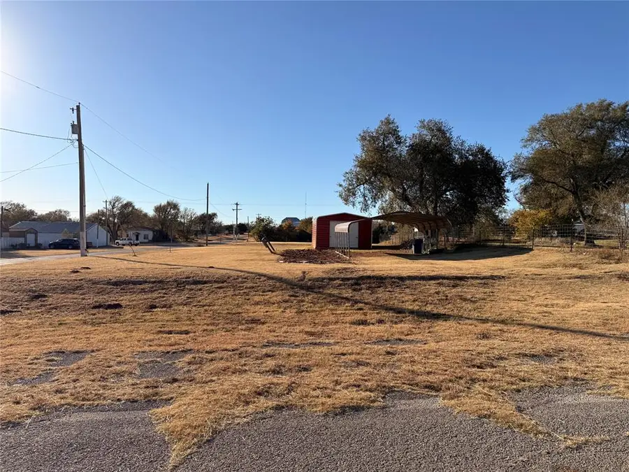 112 E Main Street, Foss, OK 73647 - Image #2