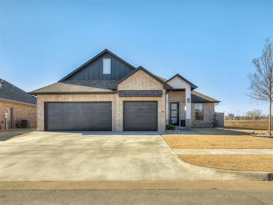 2025 Aminas Way, Yukon, OK 73099 - Image #2