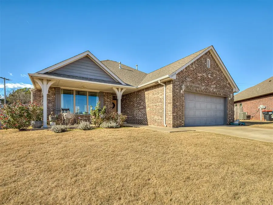 20518 Autumn Trail, Harrah, OK 73045 - Image #2