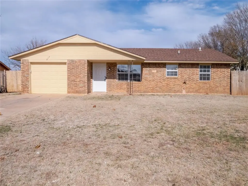217 Cherokee Street, Geronimo, OK 73543 - Image #1