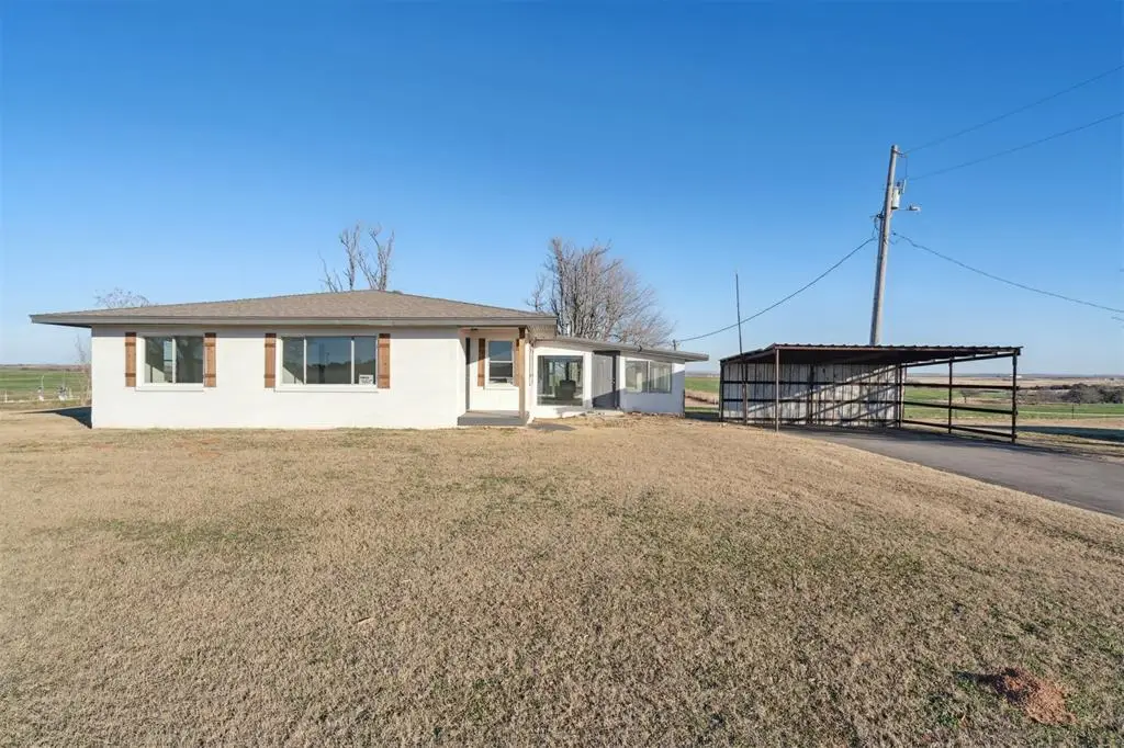 24120 NW Darlington Road, Calumet, OK 73014 - Image #1