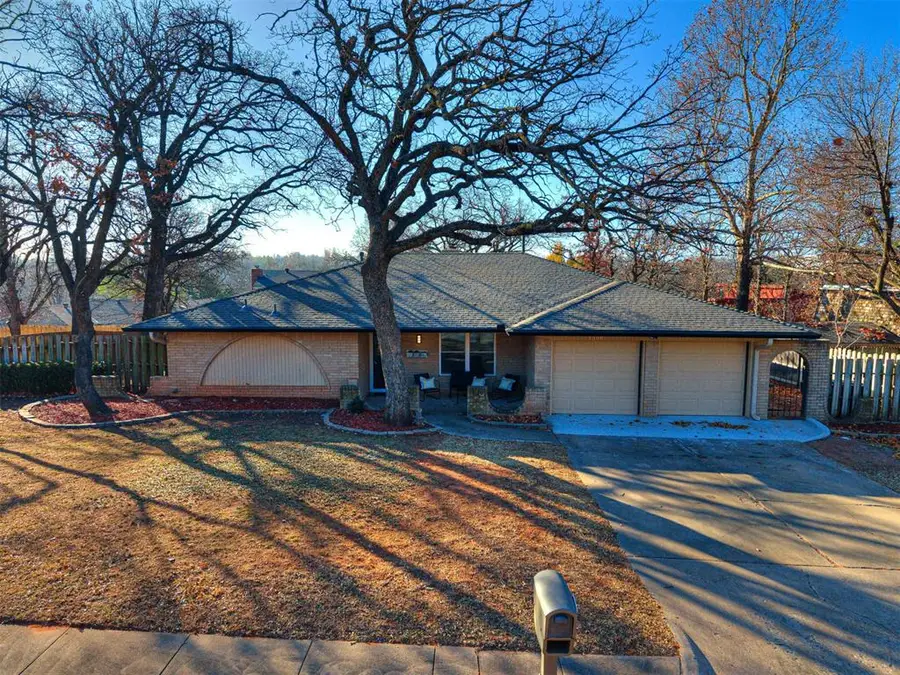 1300 Briarwood Drive, Edmond, OK 73034 - Image #2