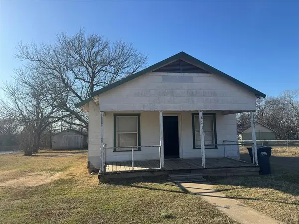 623 E Street, Seminole, OK 74868