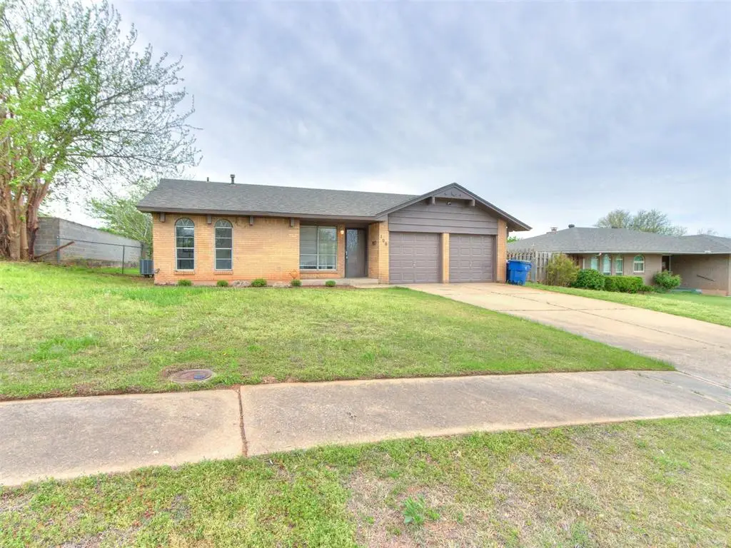 108 S 9th Street Circle, Chickasha, OK 73018 - Image #1