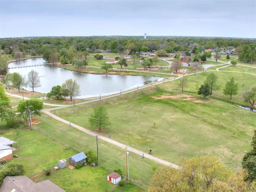 108 S 9th Street Circle, Chickasha, OK 73018 - Image #3