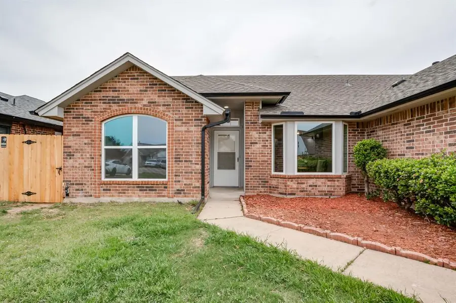 8321 Breezewood Drive, Oklahoma City, OK 73135 - Image #2