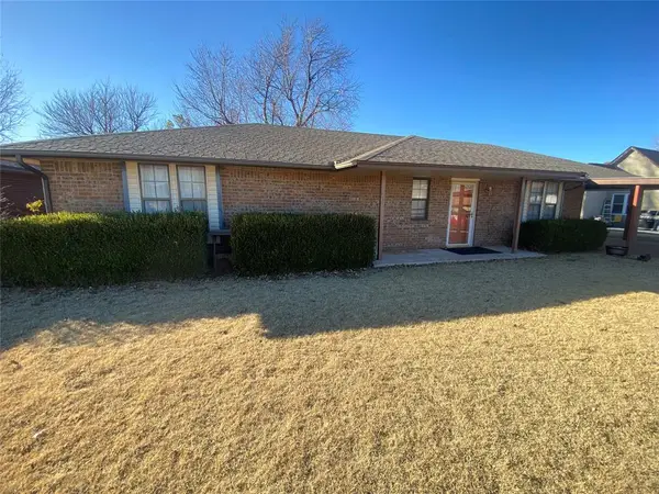 612 N Vernon Avenue, Hinton, OK 73047