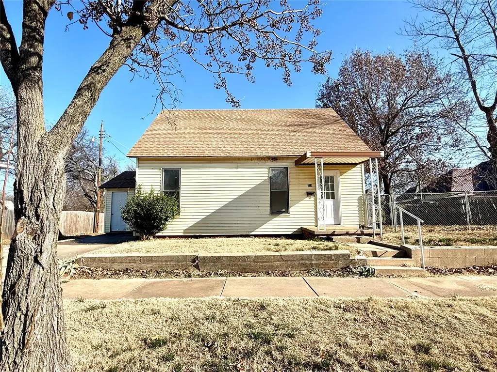 319 S 9th Street, Chickasha, OK 73018 - Image #1