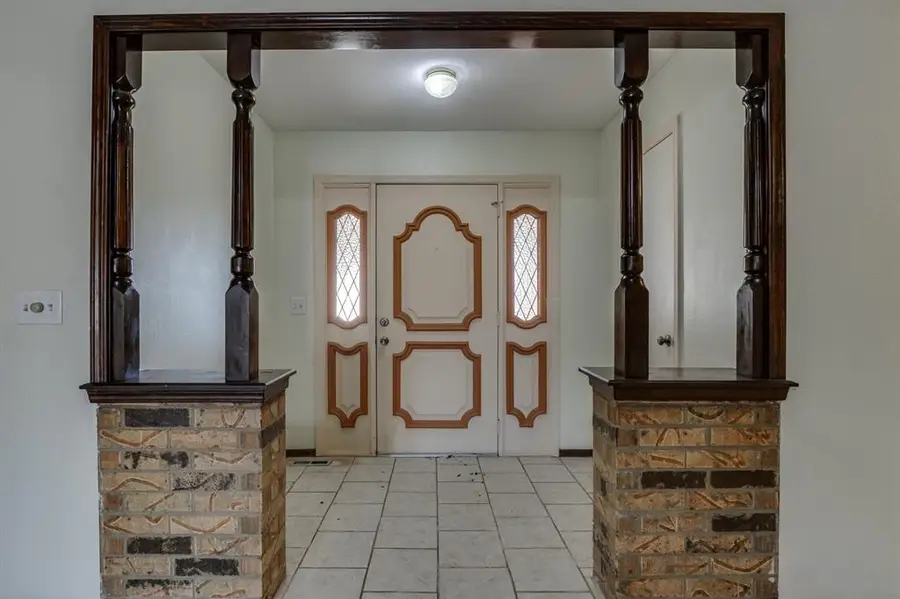 2013 Tanglewood Drive, Edmond, OK 73013 - Image #3