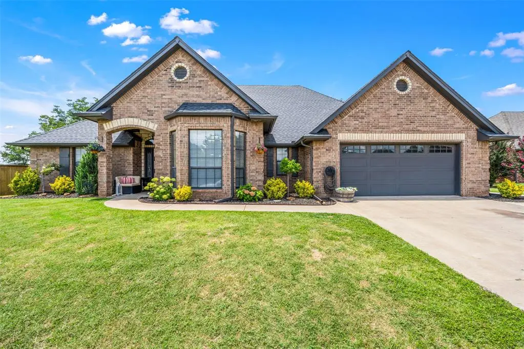 2837 Country Club Drive Drive, Chickasha, OK 73018 - Image #1