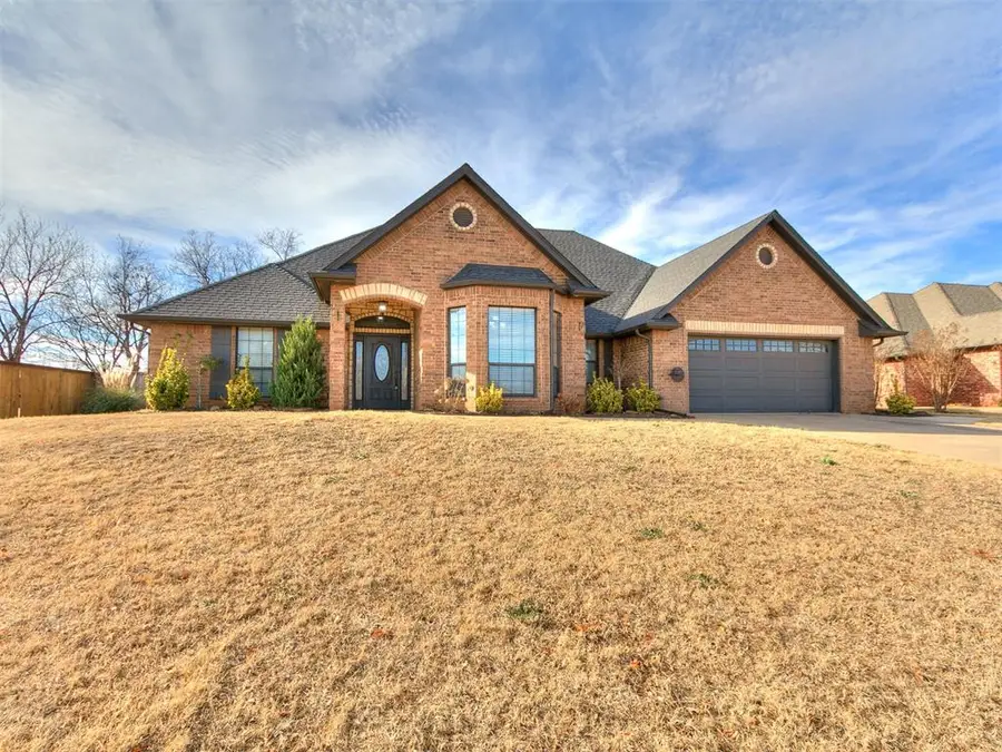 2837 Country Club Drive Drive, Chickasha, OK 73018 - Image #2