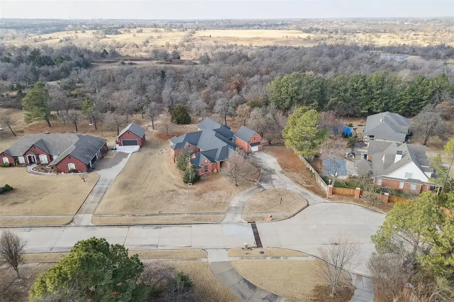 1031 Hidden Valley Lane, Choctaw, OK 73020 - Image #2