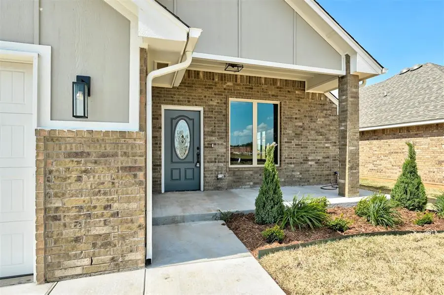 9308 NW 143rd Street, Yukon, OK 73099 - Image #2