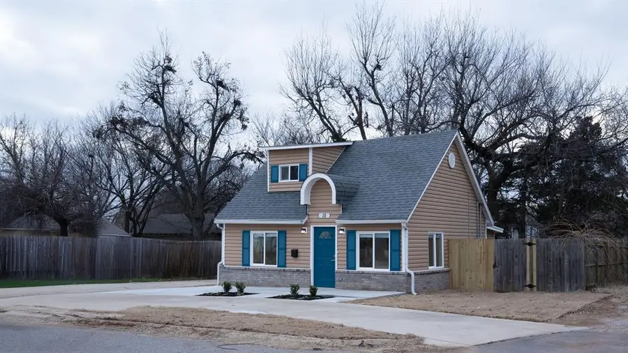 15 S Walnut Street, Edmond, OK 73003 - Image #2