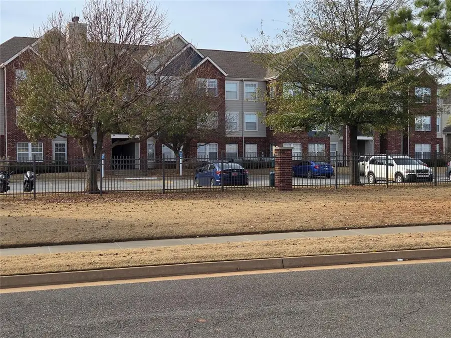 330 Pointe Parkway Boulevard, Yukon, OK 73099 - Image #3