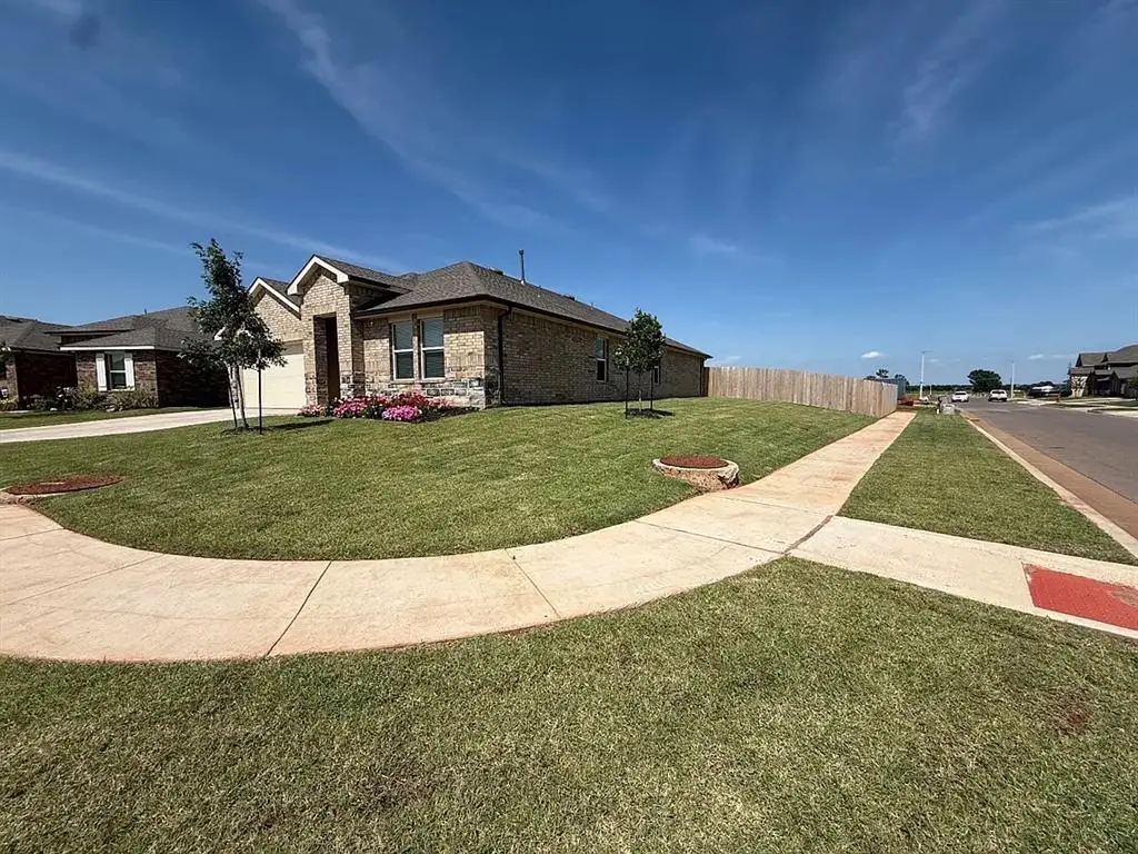 2800 Stormy Street, Yukon, OK 73099 - Image #1