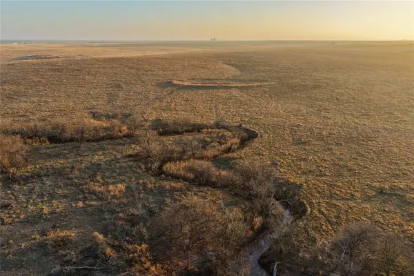 000 N 2470 Road, Chattanooga, OK 73528