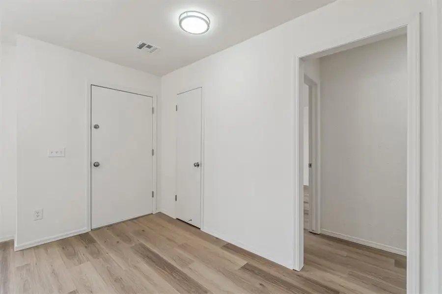 12108 Sylvester Drive, Oklahoma City, OK 73162 - Image #3