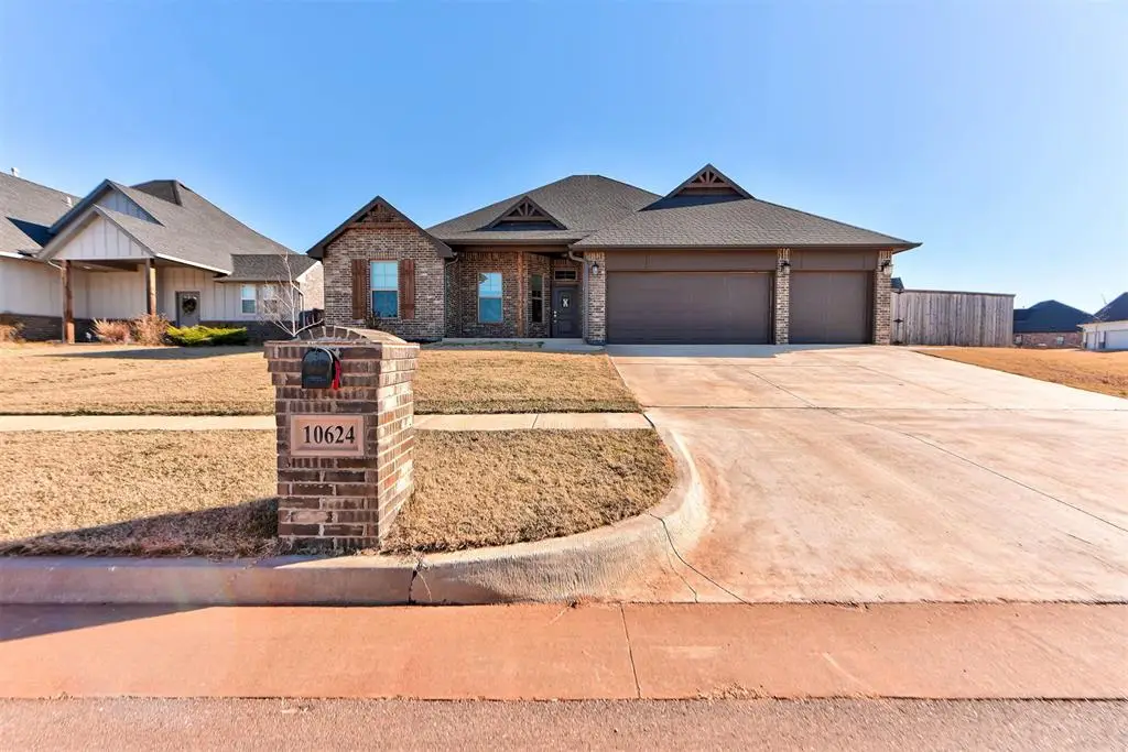 10624 Two Lakes Drive, Yukon, OK 73099 - Image #1