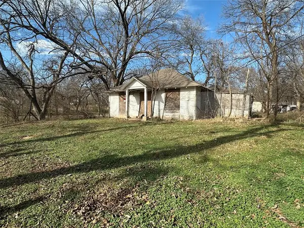 704 E Colbert Street, Wynnewood, OK 73098