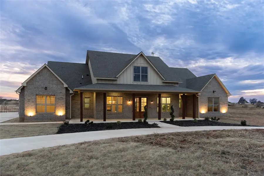 9451 W Charter Oak Road, Edmond, OK 73025 - Image #2