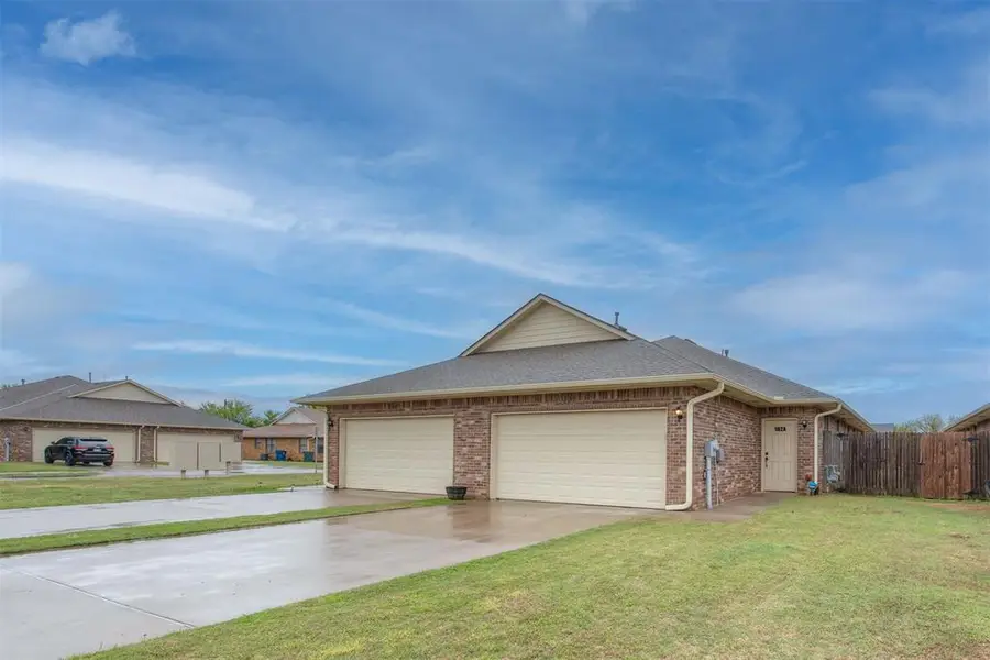 212 Ashley Drive #212 & 214, Edmond, OK 73003 - Image #2