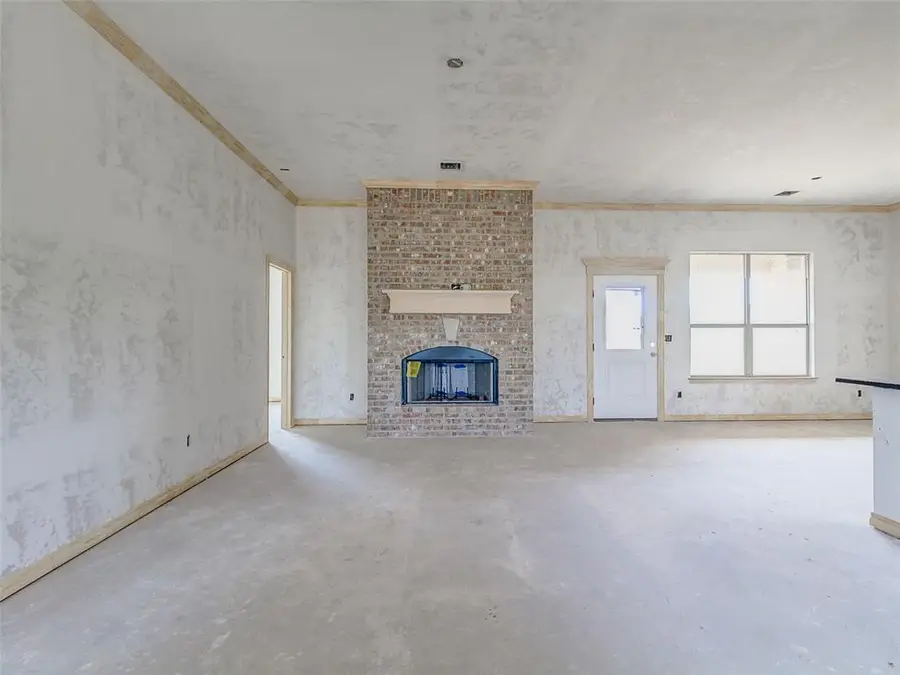 8591 Oak Tree Circle, Oklahoma City Northwest, OK 70325 - Image #2