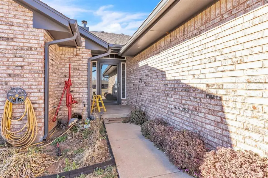 307 NW Candice Drive, Piedmont, OK 73078 - Image #2