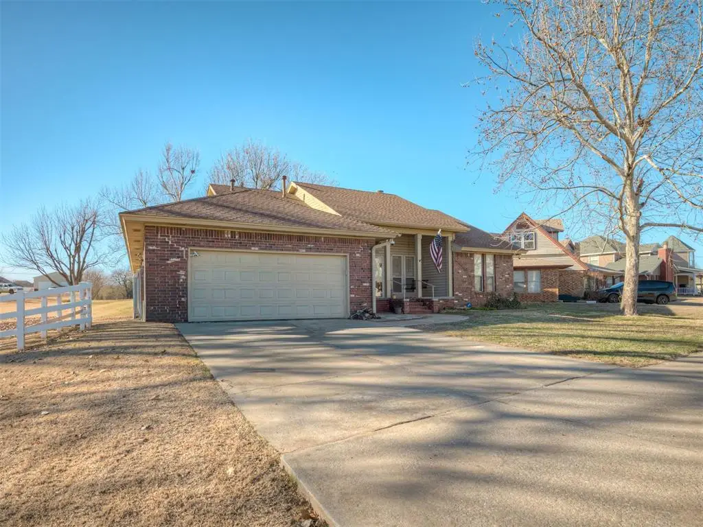 10421 Harvest Hills Road, Oklahoma City, OK 73162 - Image #1