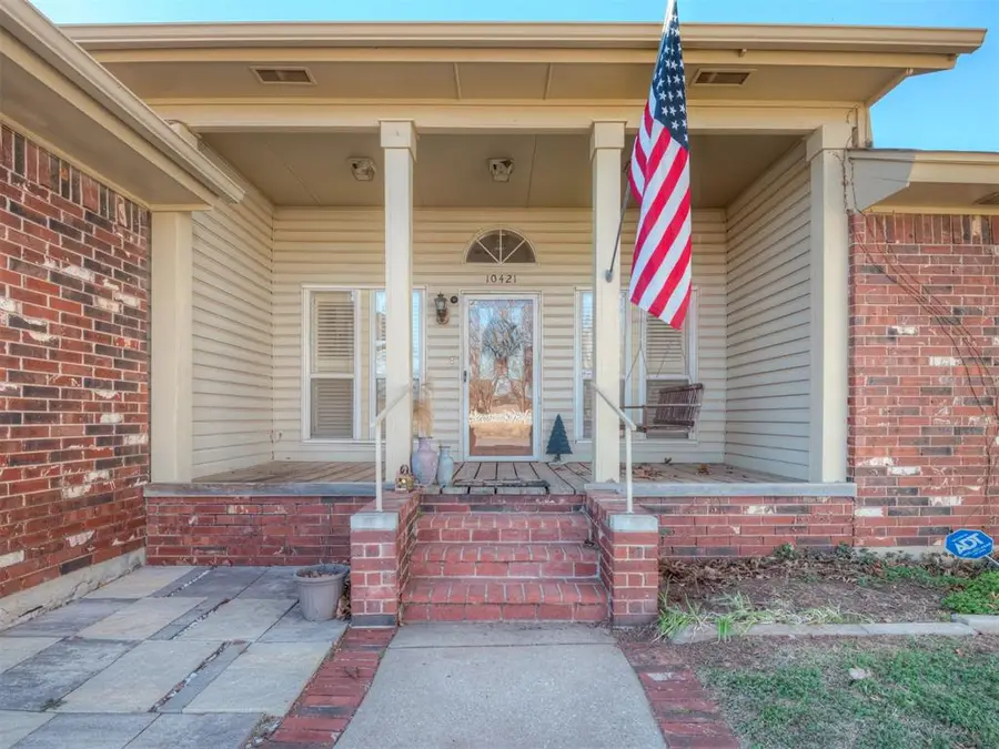 10421 Harvest Hills Road, Oklahoma City, OK 73162 - Image #3