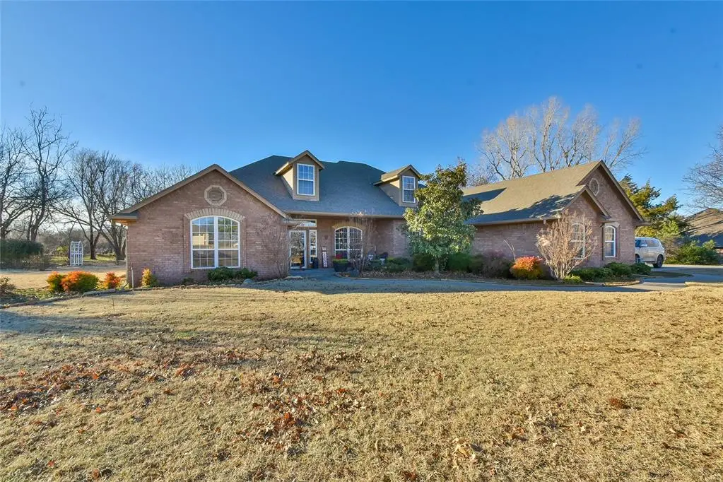 301 W Ponderosa Drive, Tuttle, OK 73089 - Image #1