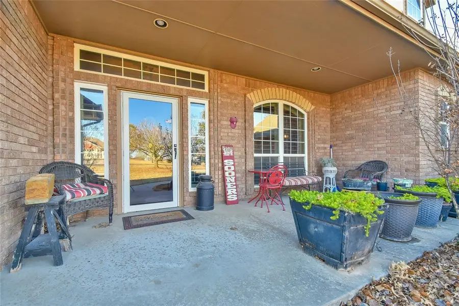 301 W Ponderosa Drive, Tuttle, OK 73089 - Image #3