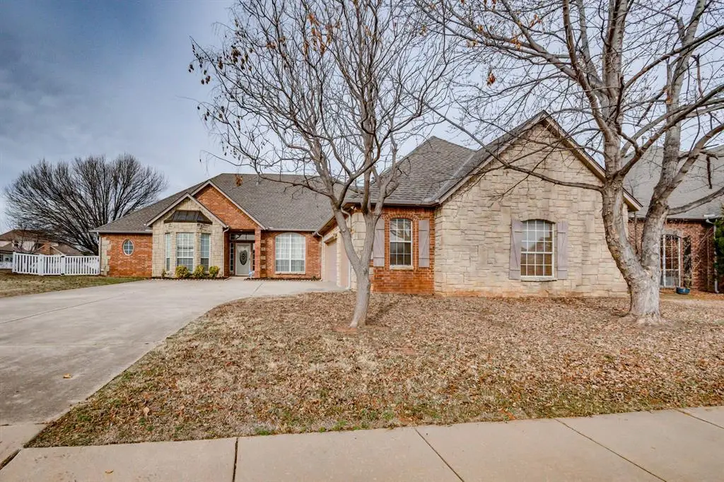 16521 Fenwick Boulevard, Edmond, OK 73012 - Image #1