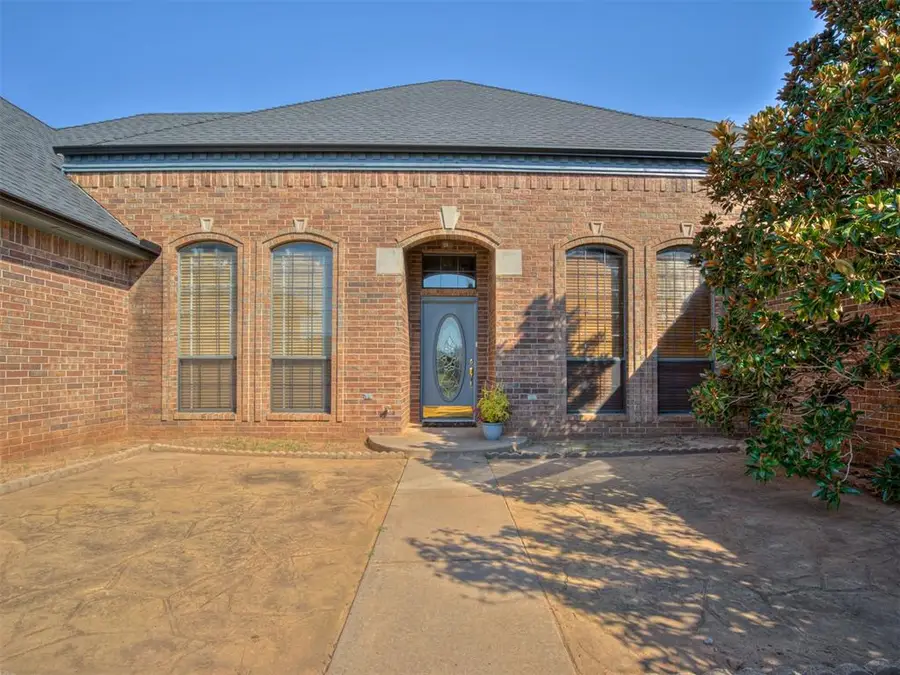 1423 E Twin Brook Terrace, Mustang, OK 73064 - Image #3