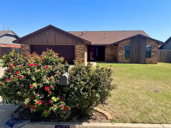 33 Peterson Drive, Clinton, OK 73601