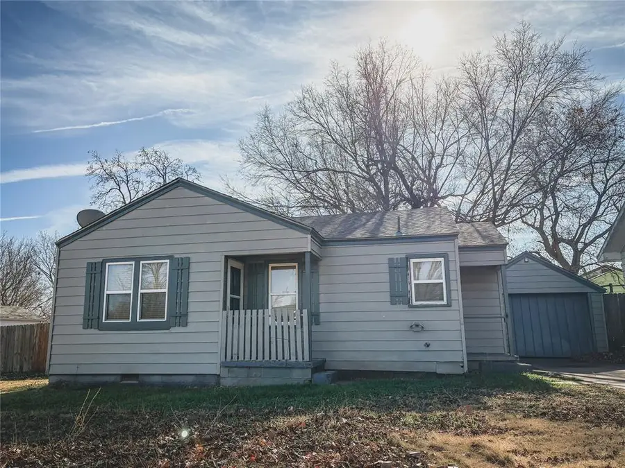 418 W 8th Street, Elk City, OK 73644 - Image #2