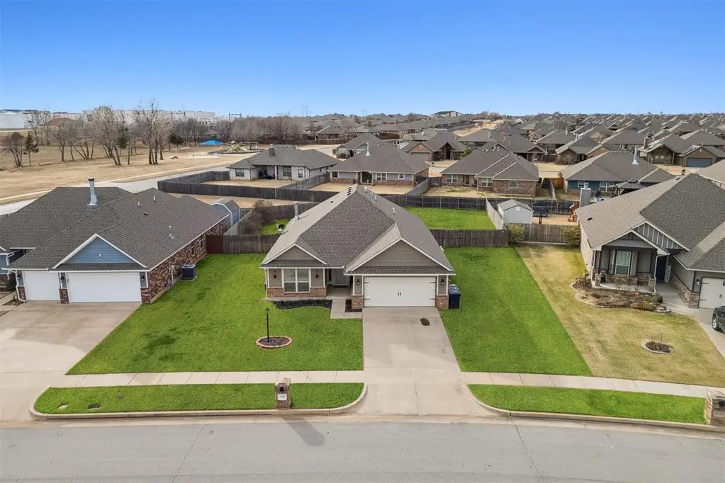 705 Windy Lane, Yukon, OK 73099 - Image #1