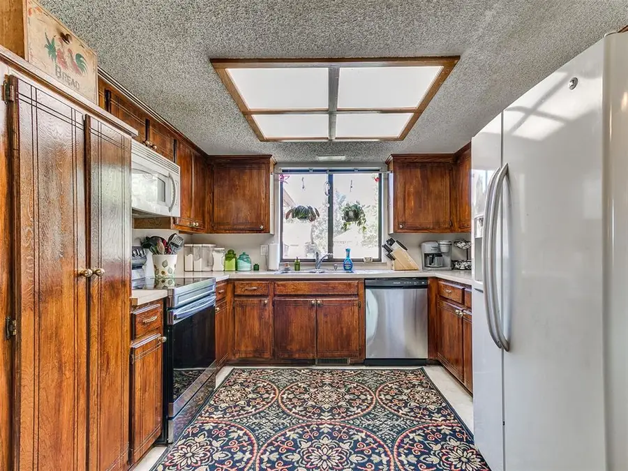 2112 W Rockypoint Drive, Edmond, OK 73003 - Image #2