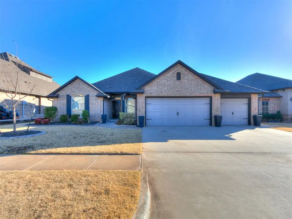 1100 Lindsey Lane, Moore, OK 73160 - Image #1