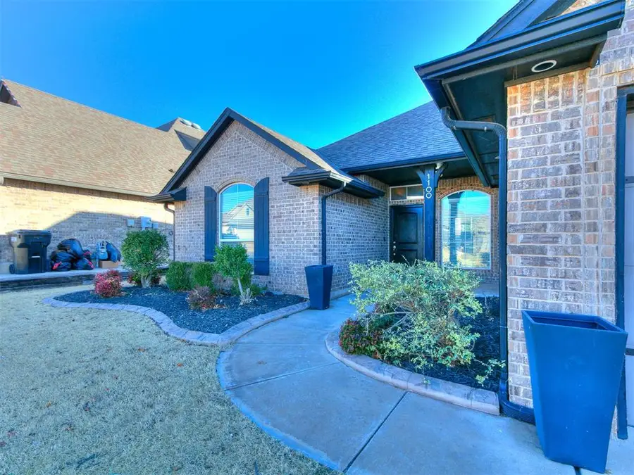 1100 Lindsey Lane, Moore, OK 73160 - Image #2