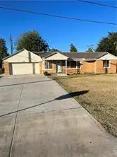 4001 Pearl Way, Del City, OK 73115