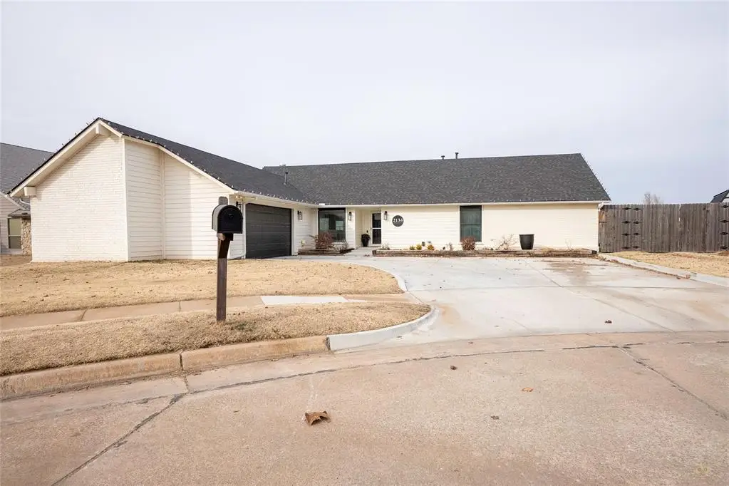 2134 NW Saddleback Boulevard, Norman, OK 73072 - Image #1