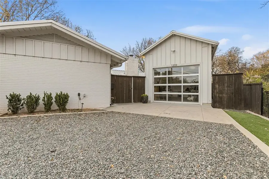 1209 NW 63rd Street, Nichols Hills, OK 73116 - Image #2