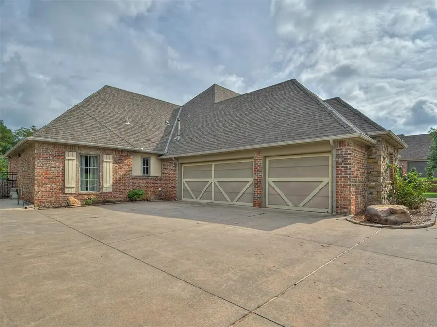 1233 Autumn Creek Drive, Edmond, OK 73003 - Image #2