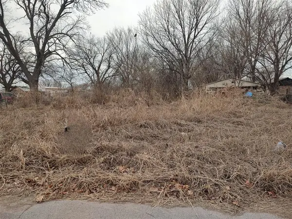 311 NE 3rd Street, Lindsay, OK 73052